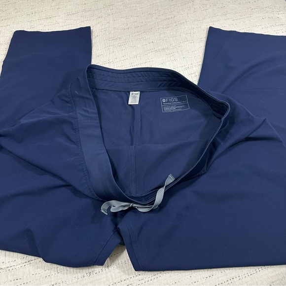 Figs Women's Navy Straight-Leg Scrub Pants - Picture 2 of 5